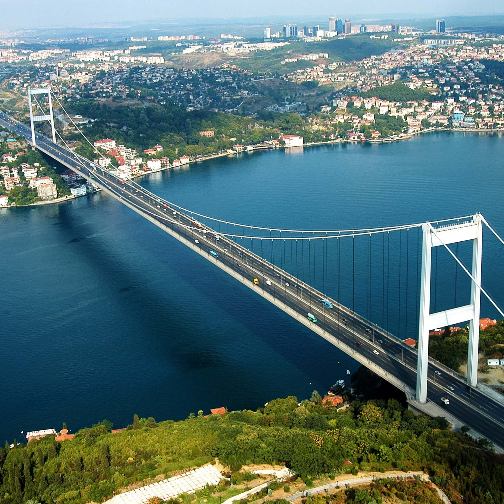 Bosphorus Traffic Suspended for 'Missing Siblings'